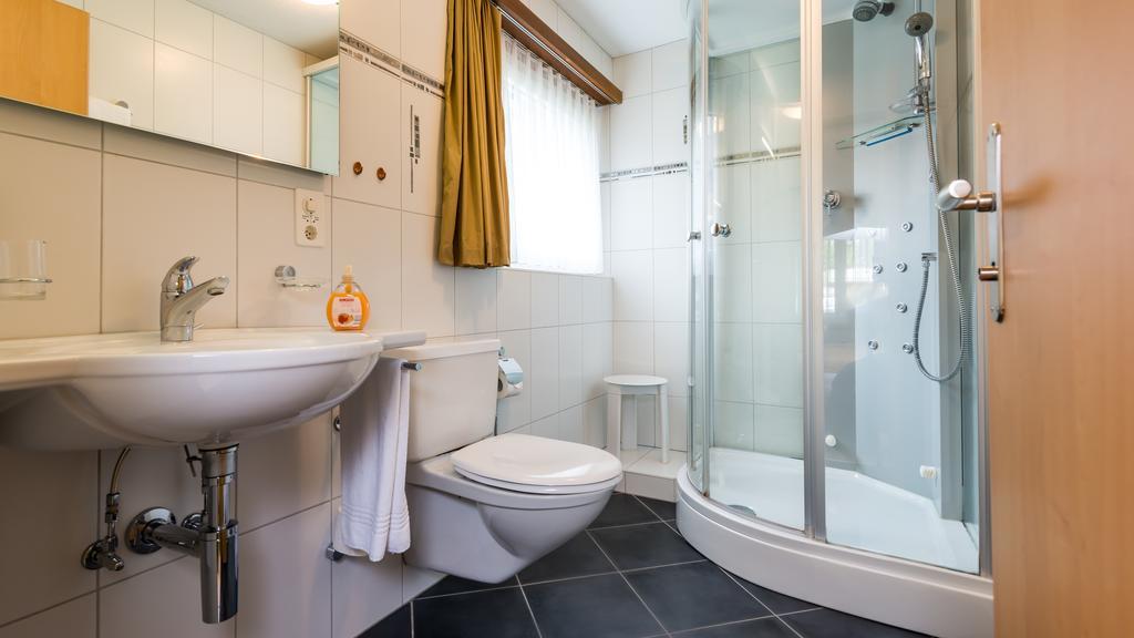 Apartments Atlas Saas-Grund Δωμάτιο φωτογραφία